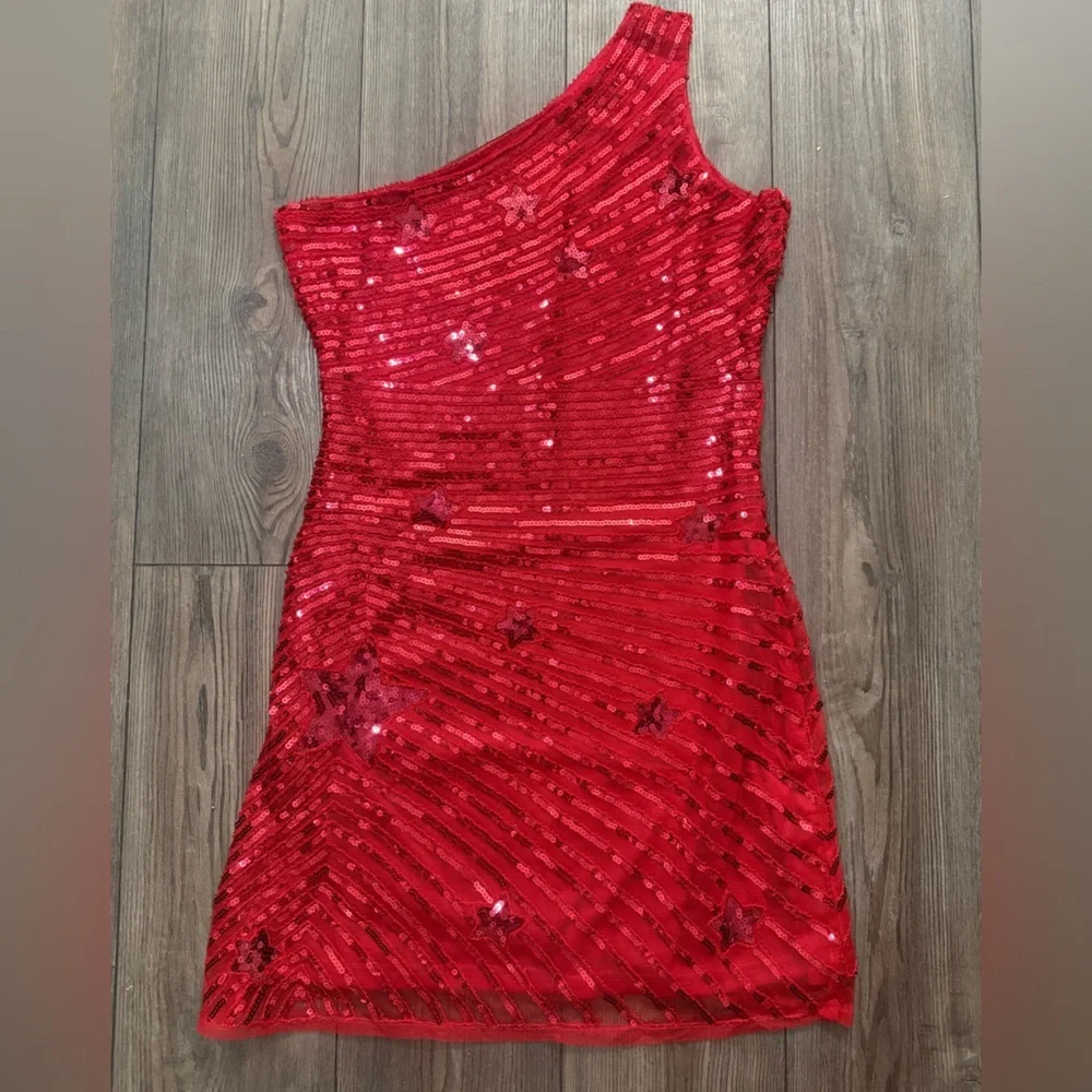 Red Sequin One Shoulder Bodycon Mini Dress Stars Detail Size Large NWOT - Picture 4 of 6